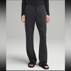 Lululemon - Softstreme High Rise Pant